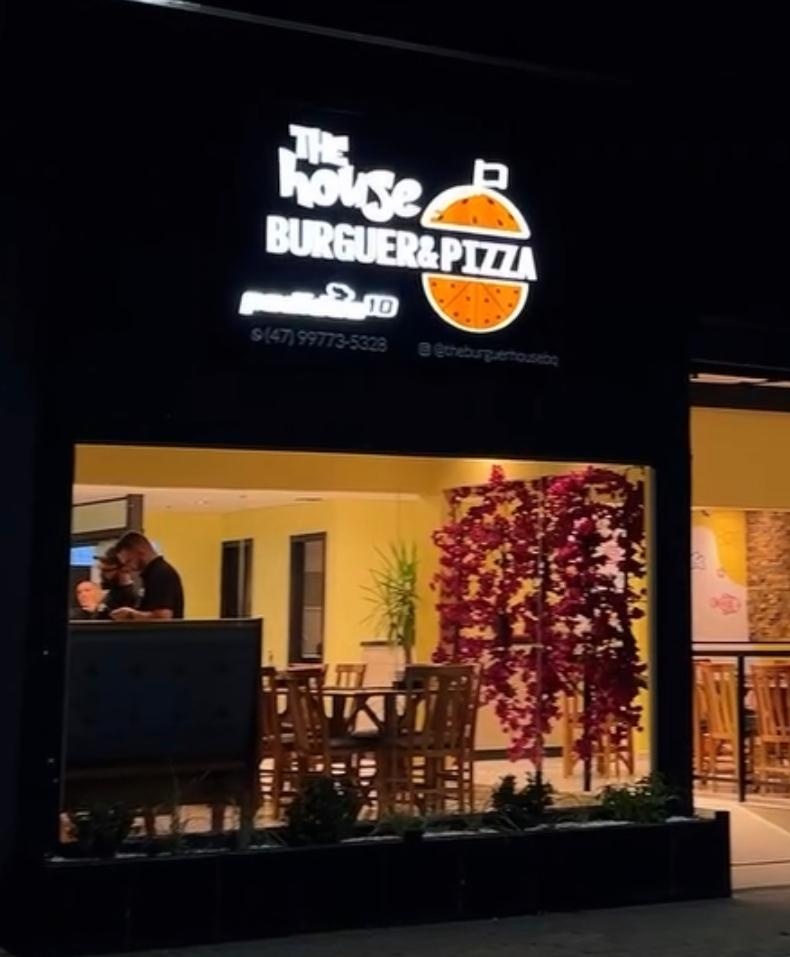 Fachada da The House em Brusque